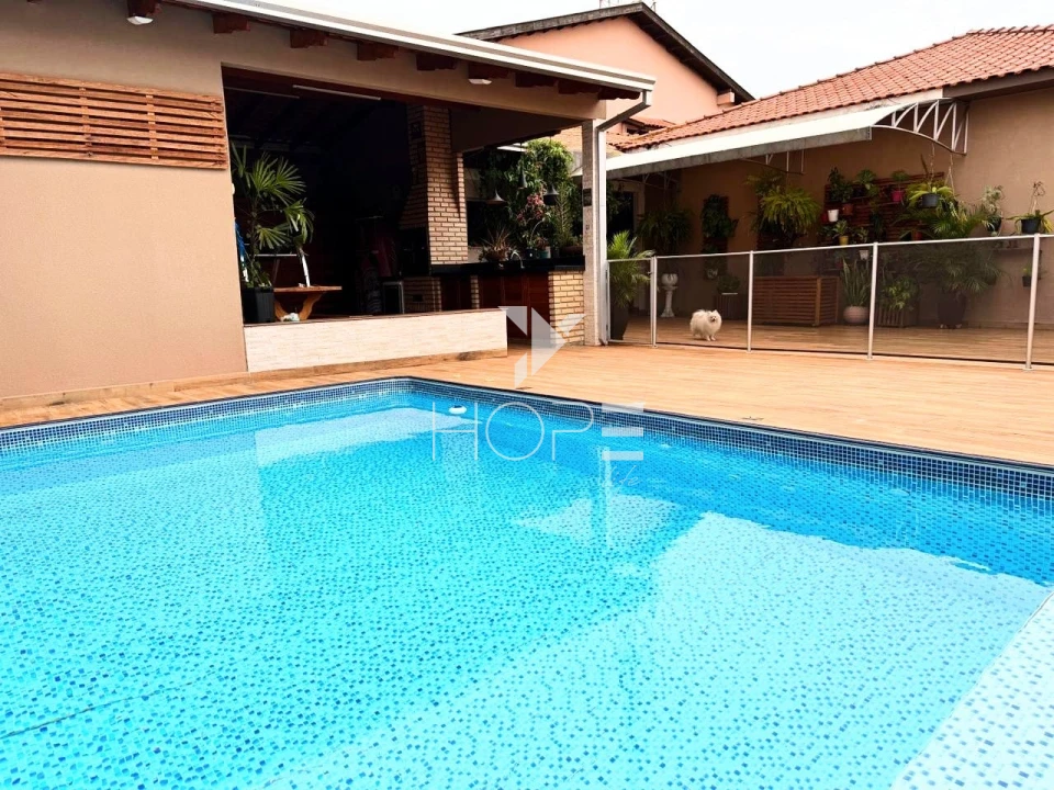 Imagens do imóveis Casa à venda com 400 m² - 3 quartos - suíte - piscina - 4 vagas - Zona Oeste - Jardim Shangri-lá - Londrina PR