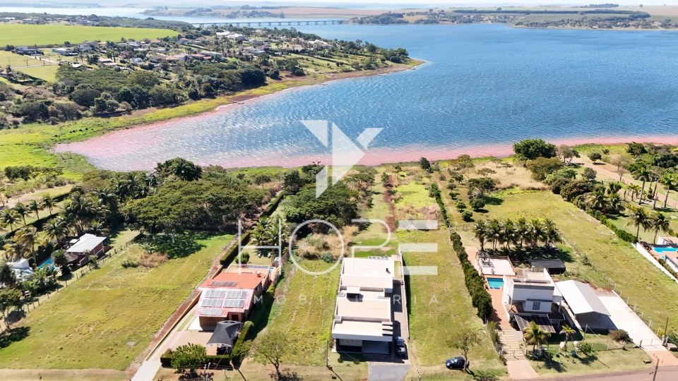 Chácara Beira-Rio de Alto Padrão à Venda – Condomínio Porto das Águas – Porecatu/PR