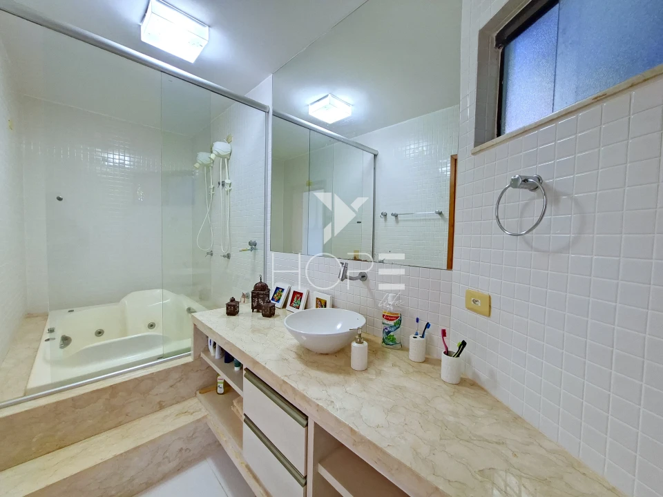 Imagens do imóveis Condomínio Porto das Águas - chácara molhada à venda com 350 m² - 3 suítes - piscina - sauna - Porecatu PR