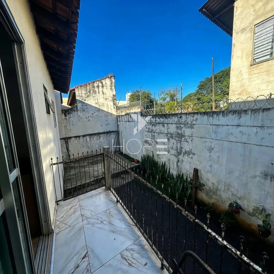 Imagens do imóveis Casa em Condomínio à Venda – 135m² – 3 Quartos (1 Suíte) – Portal dos Bandeirantes – Zona Oeste – Londrina/PR