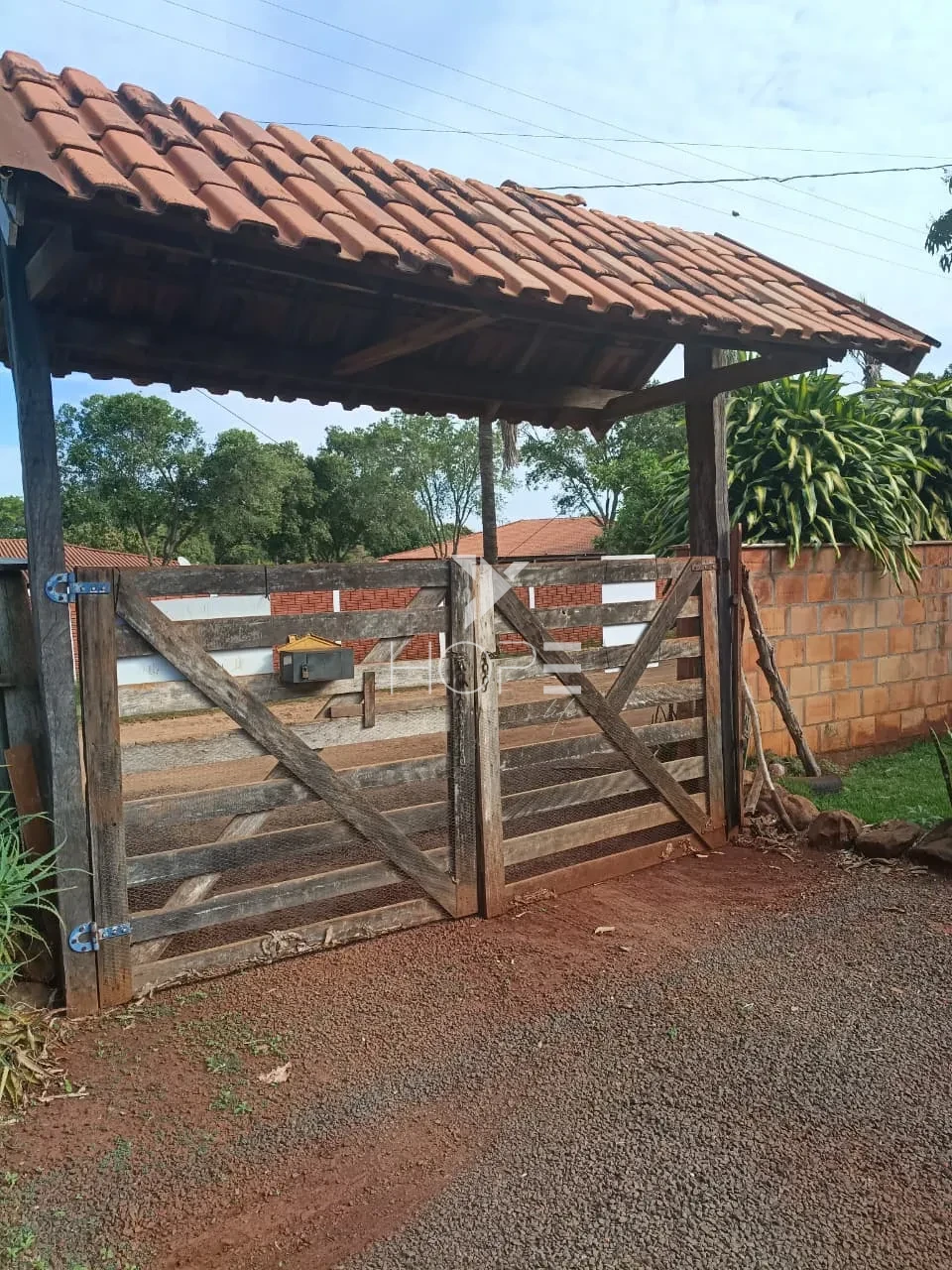 Imagens do imóveis Chácara à venda - 3 quartos - 1 suíte - área gourmet - próxima à represa - Alvorada do Sul PR
