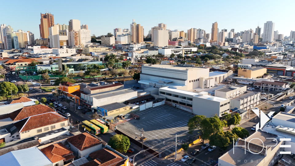 Imagens do imóveis Ponto Comercial de 768,75m² na Av. Duque de Caxias – Oportunidade Única