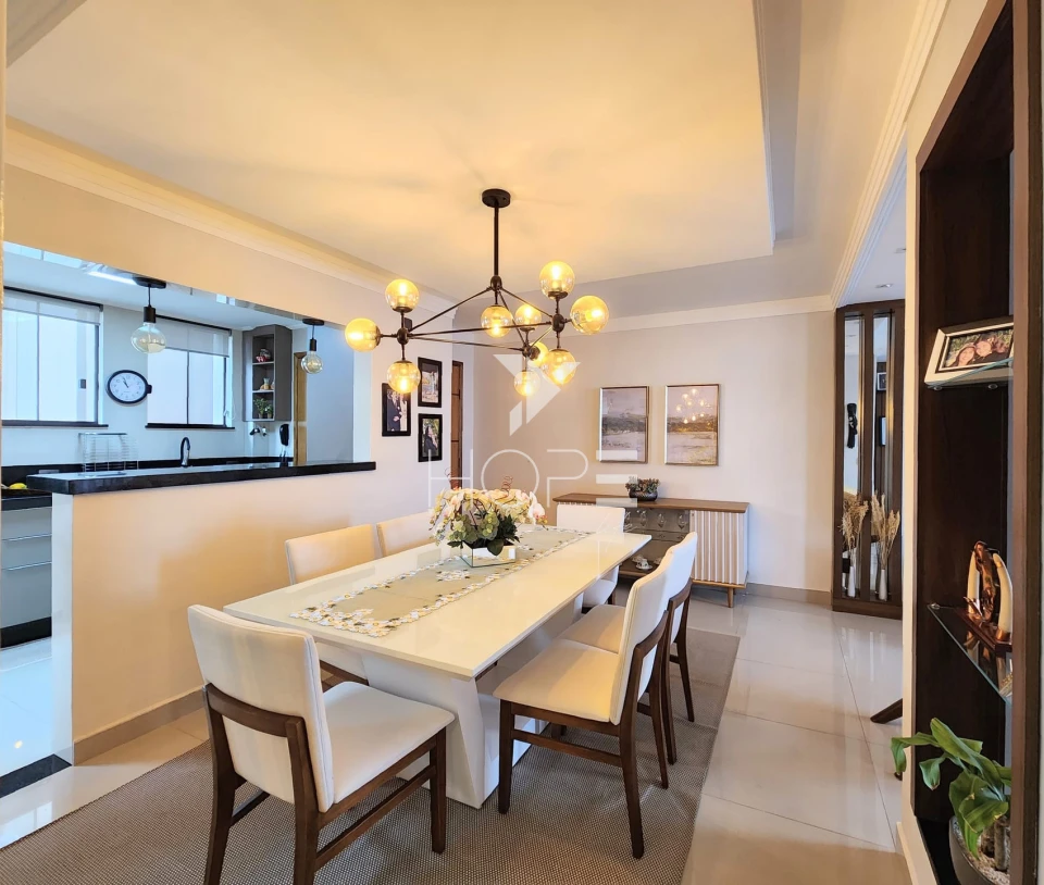 Condomínio Castelo Branco - apartamento à venda com 100m² - 3 quartos - 2 banheiros - 1 vaga - Jardim Bela Itália - Cambé PR