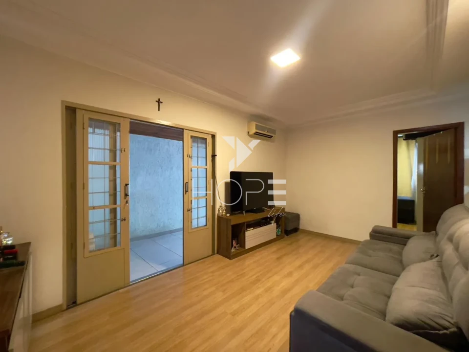 Imagens do imóveis Casa à Venda – 187m² – 3 Quartos (1 Suíte) – Franca – Zona Leste – Londrina/PR