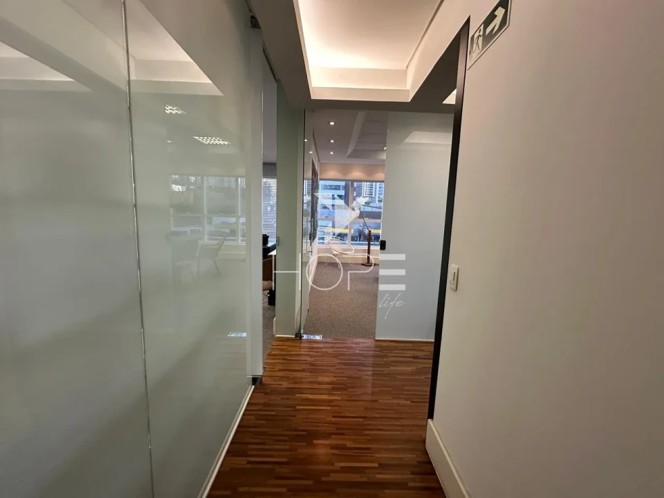 Imagens do imóveis Salas comerciais à venda com 206 m² e 2 vagas no Edifício Torre Montello – Gleba Palhano – Londrina/PR