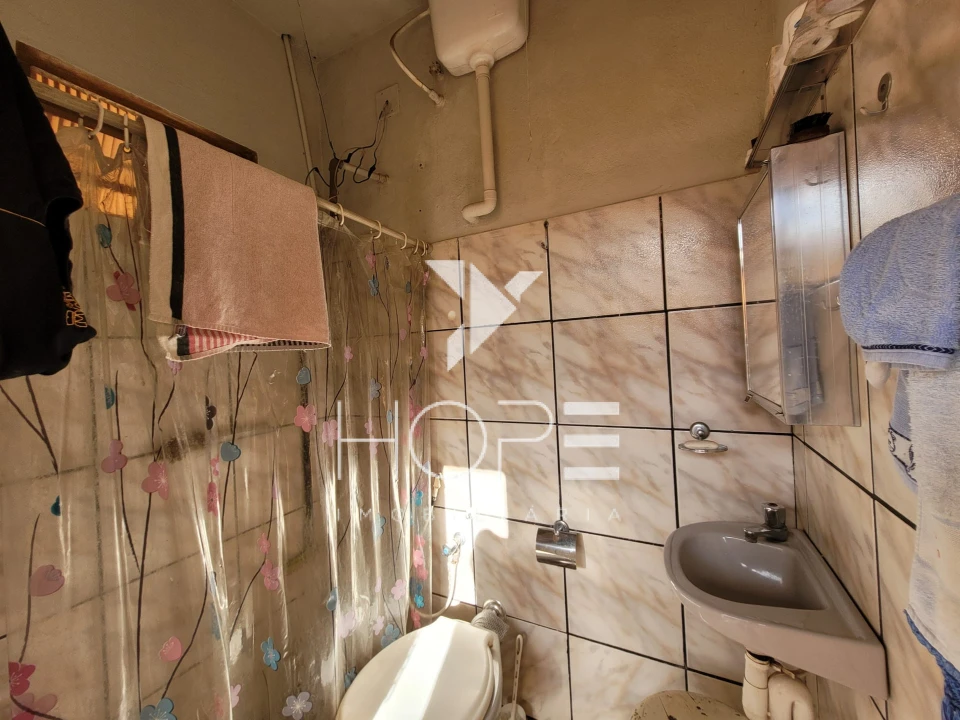 Casa com edícula à venda – 3 quartos (1 suíte) – Bairro Coliseu – Londrina/PR