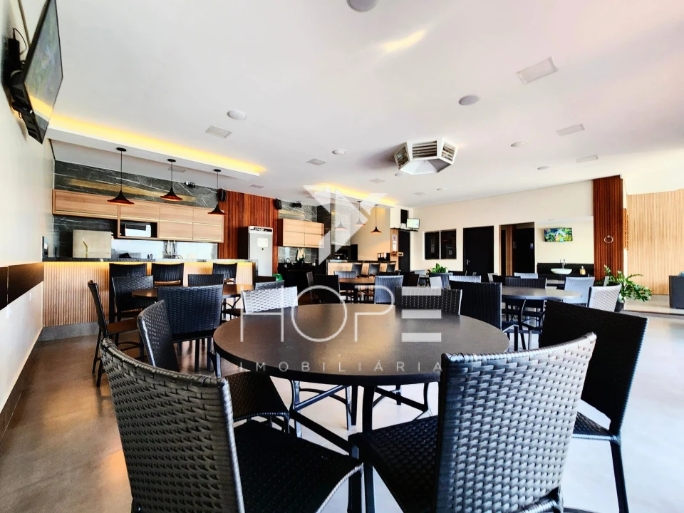 Imagens do imóveis Imóvel Comercial de Alto Padrão com Piscina e Espaço Gourmet à Venda em Cambé – Jardim do Café