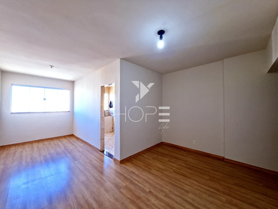 Imagens do imóveis Edifício Camburiú - apartamento à venda com 2 quartos - andar alto - sol da manhã - Centro - Londrina PR