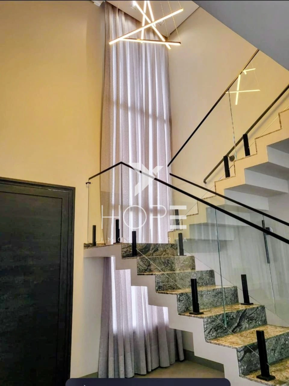 Imagens do imóveis Sobrado de Alto Padrão à Venda no Condomínio Ibi Aram 2 – 4 Suítes – Itupeva/SP