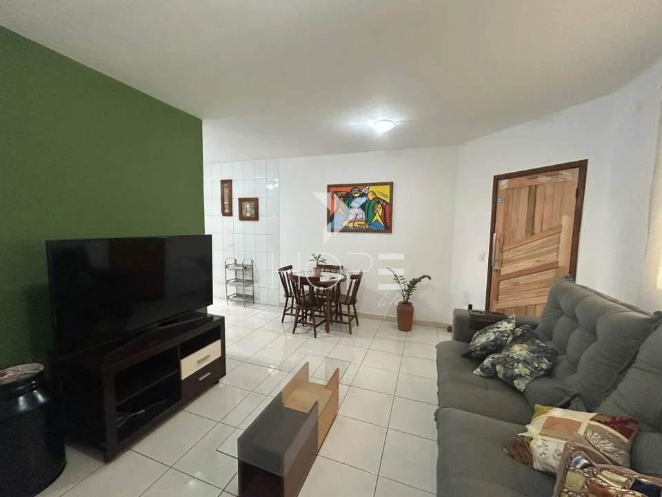 Imagens do imóveis Casa Geminada à venda com 126 m² - 3 quartos - 1 suíte - área gourmet - Zona Norte - Londrina PR