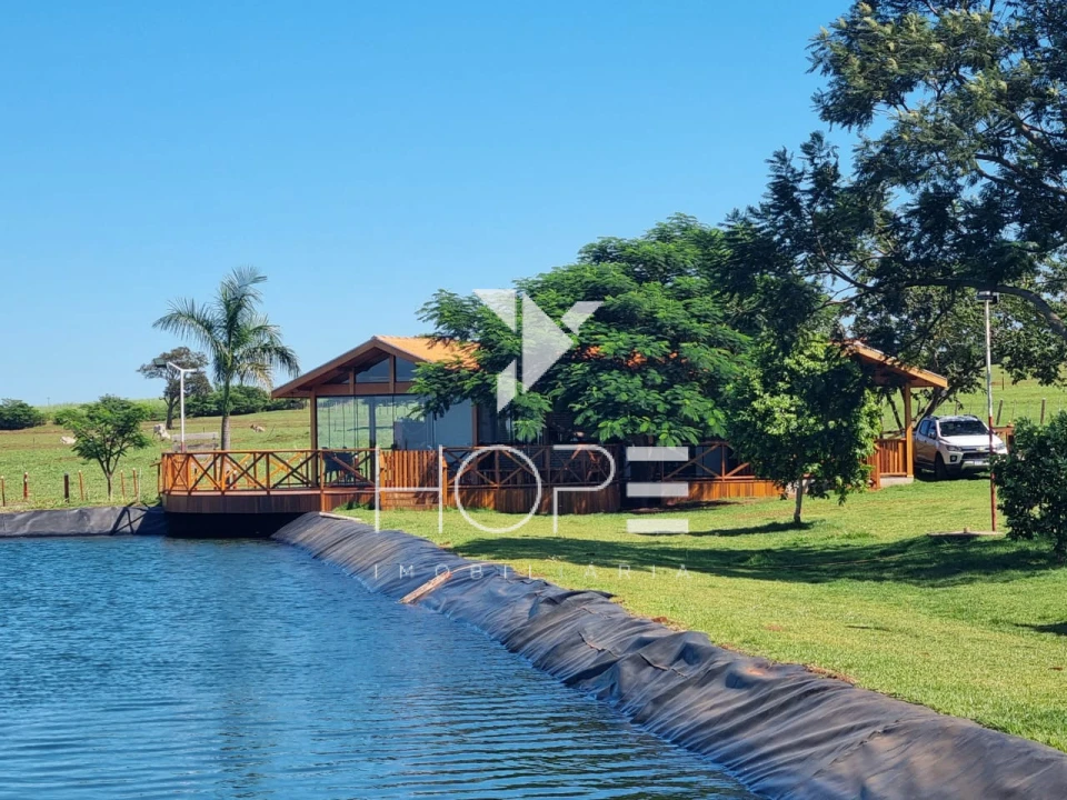 Imagens do imóveis Fazenda Leiteira Porteira Fechada à Venda – 78 Alqueires – Paranavaí/PR – Estrutura Completa + Usina Solar