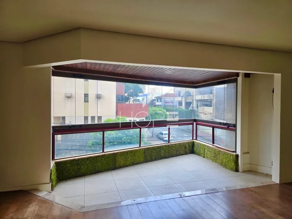 Imagens do imóveis Apartamento à Venda no Centro - 4 Quartos ( 1 Suíte)  3 Vagas - 240m² - Londrina/Pr.