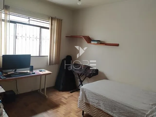 Imagens do imóveis Casa à venda com 250 m² - 3 quartos - 2 vagas - edícula - próximo ao Hospital Evangélico - Jardim Londrilar - Londrina PR