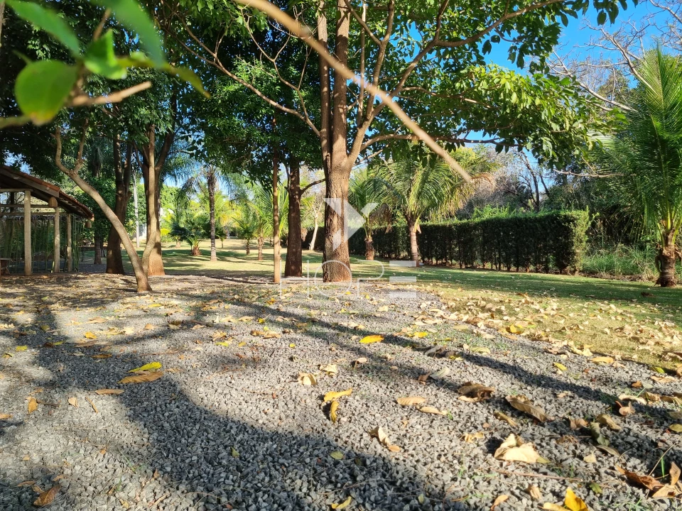 Imagens do imóveis Condomínio Riviera do Poente – Chácara Molhada porteira fechada À venda  – 4 suítes – 5 vagas – 2.600 m² – Alvorada do Sul/PR