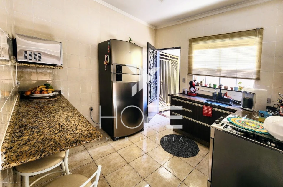 Imagens do imóveis Casa à venda com 191 m² - 3 quartos - suíte - 3 vagas - planejados - Parque Residencial Manela - Cambé PR