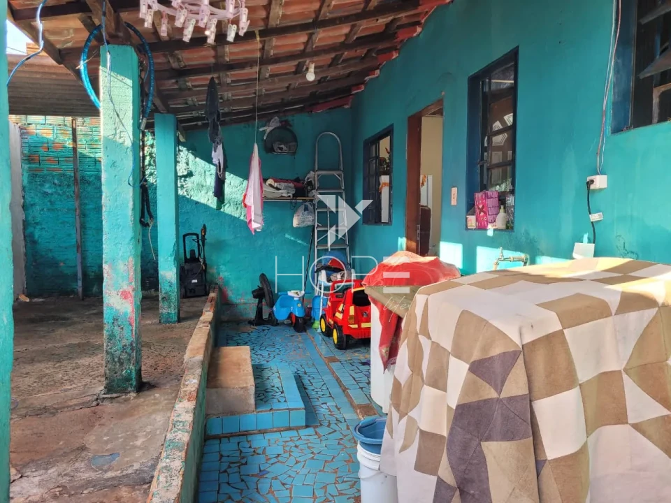 Imagens do imóveis Casa à venda com 77m² - 200m² de terreno - 2 quarto - 1 banheiro - 1 vaga - Jardim Josiane - Cambé PR