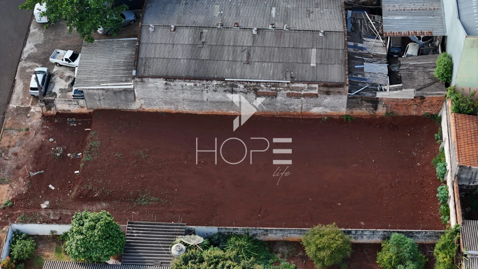 Imagens do imóveis Terreno Comercial à venda - Zoneamento ZC-2 - com 600 m² - próximo Av Tiradentes - Bandeirantes - Londrina PR