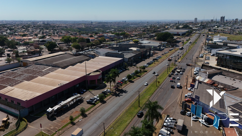 Imagens do imóveis Galpão/Barracão de 6.817 m² na Avenida Tiradentes, Londrina – Venda e Locação