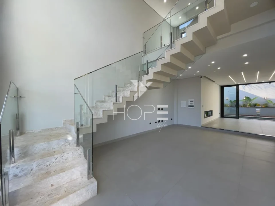 Imagens do imóveis Sobrado com Piscina à Venda - 230m² – 3 Suítes – Condomínio Araguari Tauá – Zona Leste – Londrina/PR