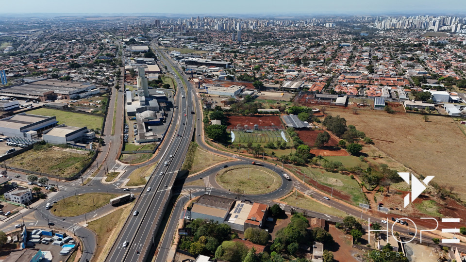 Imagens do imóveis Galpão/Barracão de 6.817 m² na Avenida Tiradentes, Londrina – Venda e Locação