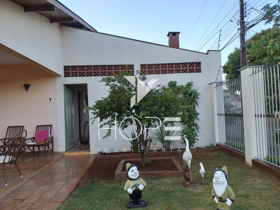 Casa à venda – 3 quartos – Bairro Coliseu – Londrina/PR