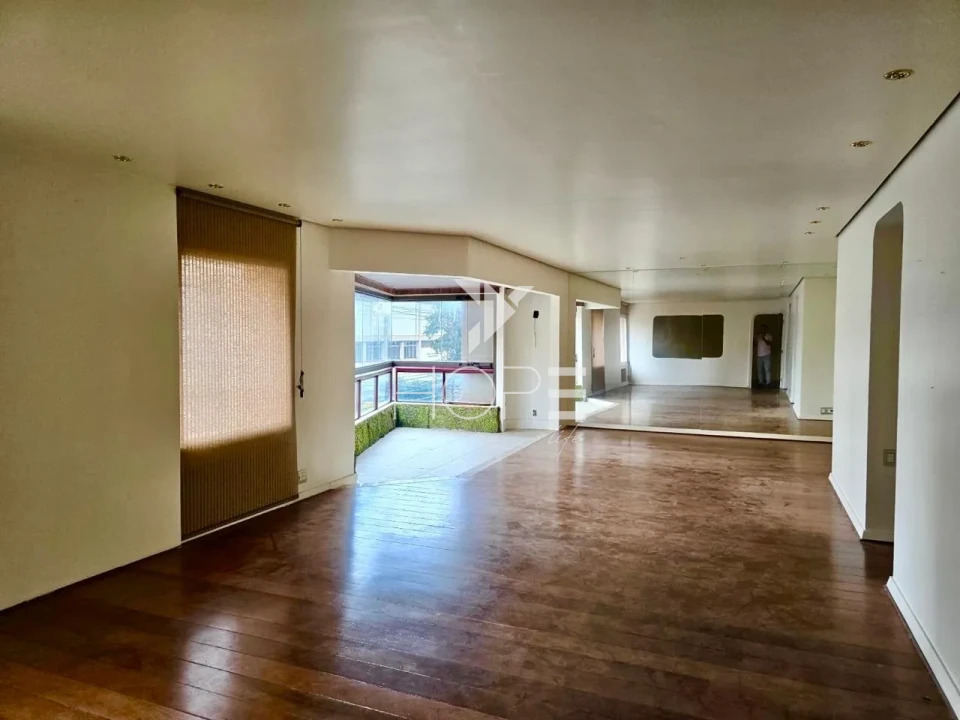 Imagens do imóveis Apartamento à Venda no Centro - 4 Quartos ( 1 Suíte)  3 Vagas - 240m² - Londrina/Pr.