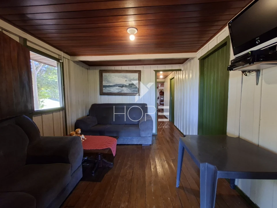 Imagens do imóveis Chácara molhada à venda com 30.492 m² - 3 casas - piscina - acesso direto ao rio - Alvorada do Sul PR