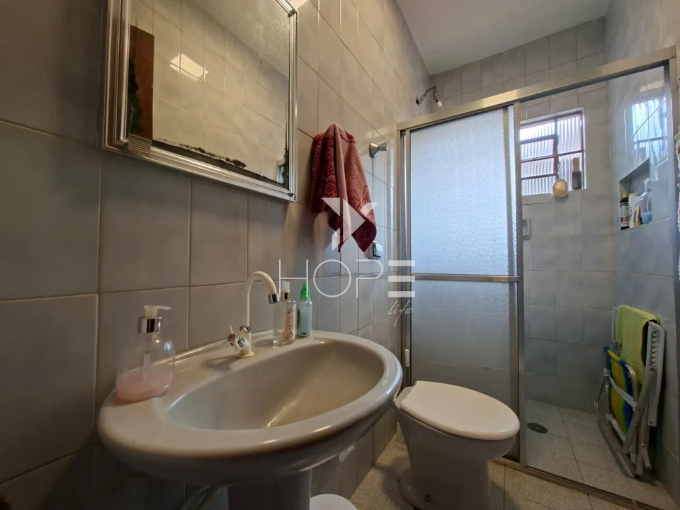 Imagens do imóveis Casa à venda com 190 m² - 4 quartos - 2 banheiros - edícula - 3 vagas - Zona Leste - Proximo ao Aeroporto - Londrina PR