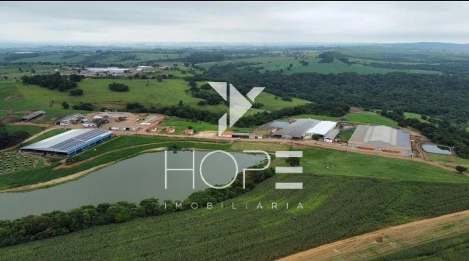 Imagens do imóveis Fazenda à venda 244.5 alqueires leiteria industrial e laticínio estruturado frente rodovia – região de Itapetininga – São Paulo