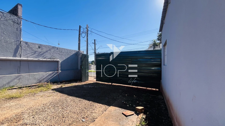 Imagens do imóveis Barracão para Alugar na Av. ARTHUR THOMAS em Londrina | 1.000m² de área total I 600m² de área construída, Pátio para Caminhões e Energia Trifásic