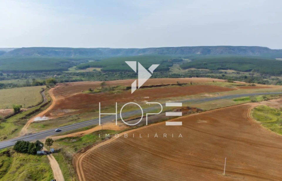 Imagens do imóveis Fazenda à Venda Proximo a Marília/SP – 190 Alqueires – abundante em Agua – Topografia Excelente