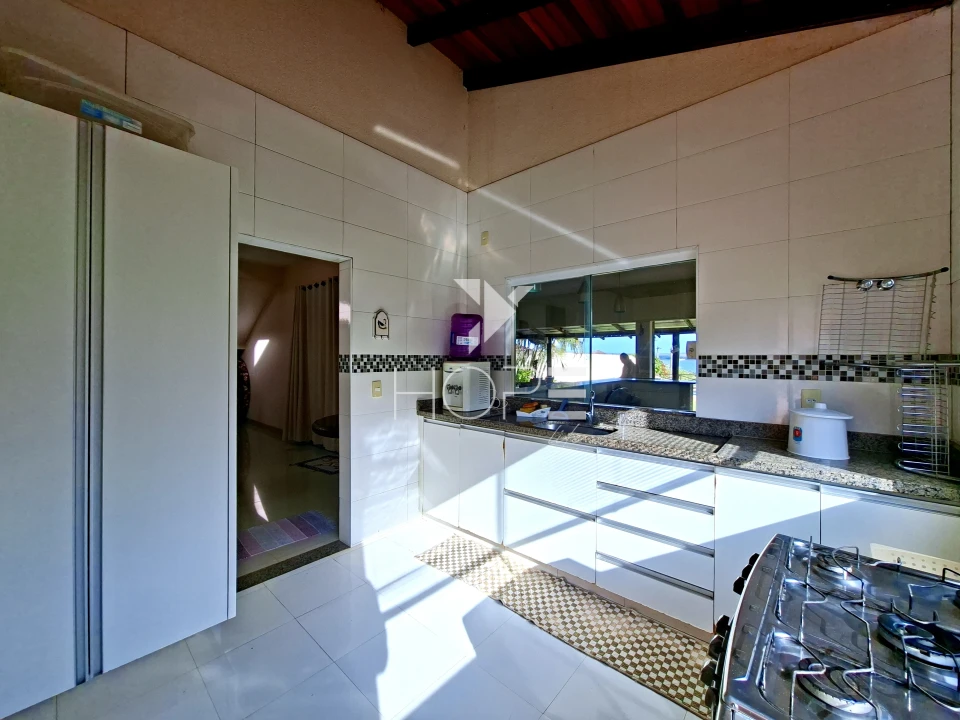 Imagens do imóveis Condomínio Riviera do Poente - chácara molhada à venda com 2.277 m² - 4 suítes - piscina - sauna - Alvorada do Sul PR
