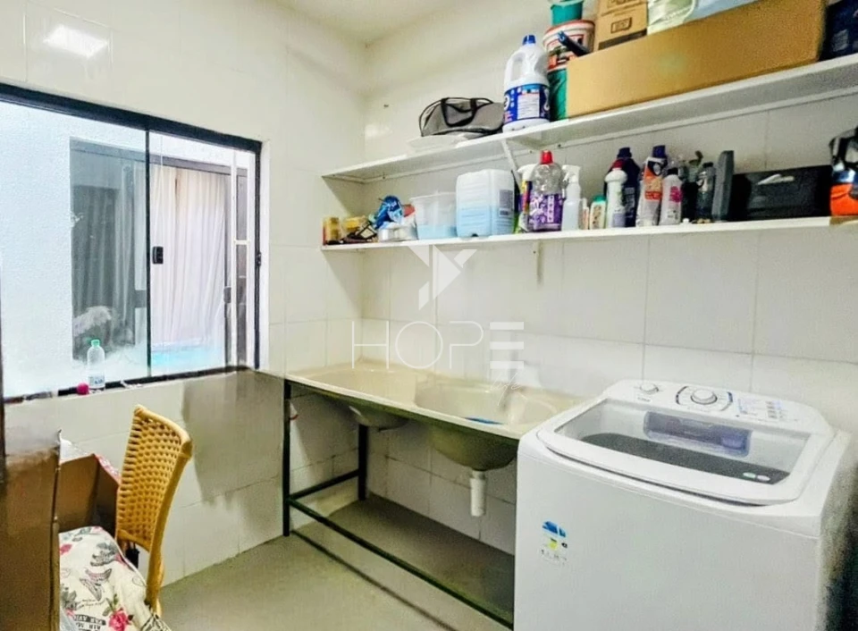 Imagens do imóveis Casa à venda com 250 m² - 3 quartos sendo 2 suítes - 4 vagas - espaço gourmet - Conjunto do Café - Zona Norte - Londrina PR