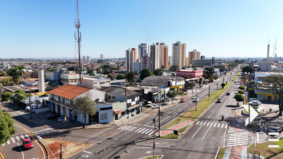 Imagens do imóveis Invista em Localização : Amplo espaço Comercial de 2.000 m² para Demolição ou Novo Projeto