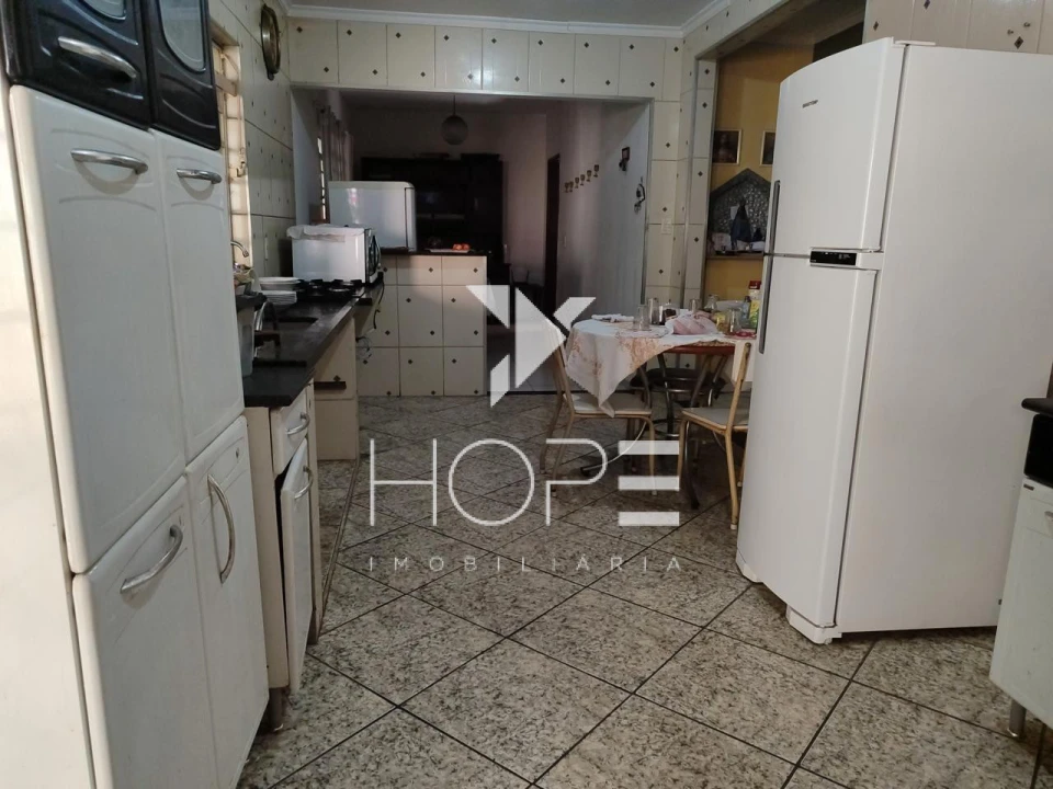 Casa à venda Jd. Bancários - Londrina-Pr.