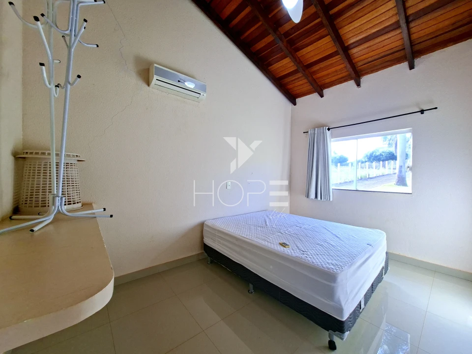 Imagens do imóveis Condomínio Riviera do Poente - chácara molhada à venda com 2.277 m² - 4 suítes - piscina - sauna - Alvorada do Sul PR