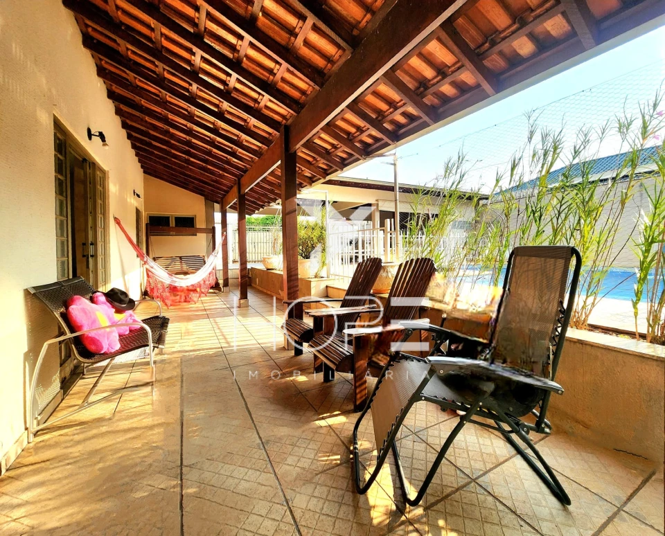 Sobrado à Venda 5 Quartos – Bairro Coliseu – Zona Norte Londrina PR