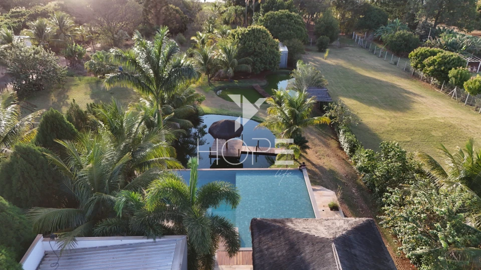 Imagens do imóveis Condomínio Riviera do Poente – Chácara Molhada porteira fechada À venda  – 4 suítes – 5 vagas – 2.600 m² – Alvorada do Sul/PR