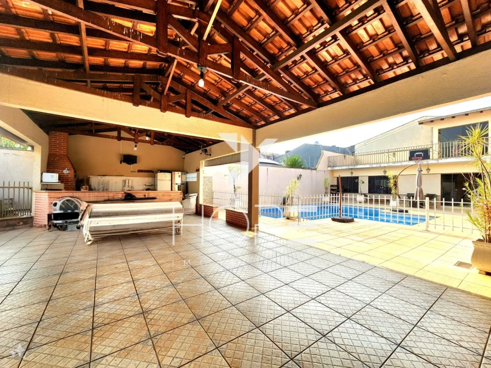 Sobrado à Venda 5 Quartos – Bairro Coliseu – Zona Norte Londrina PR