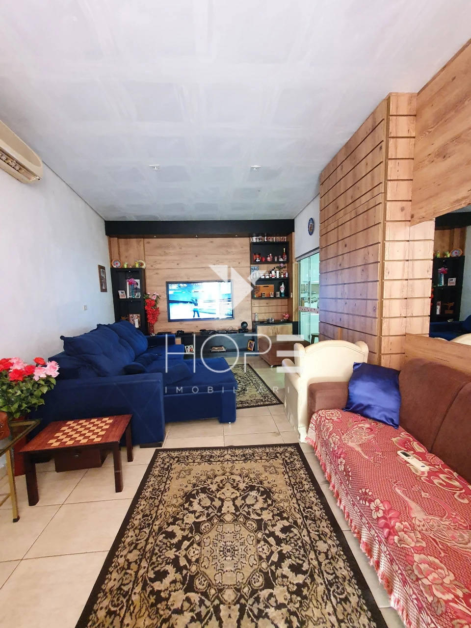 Imagens do imóveis Casa com 3 Quartos + Galpão Comercial à Venda – 285,66 m² – Conj. Hab. Santiago II – Londrina/PR