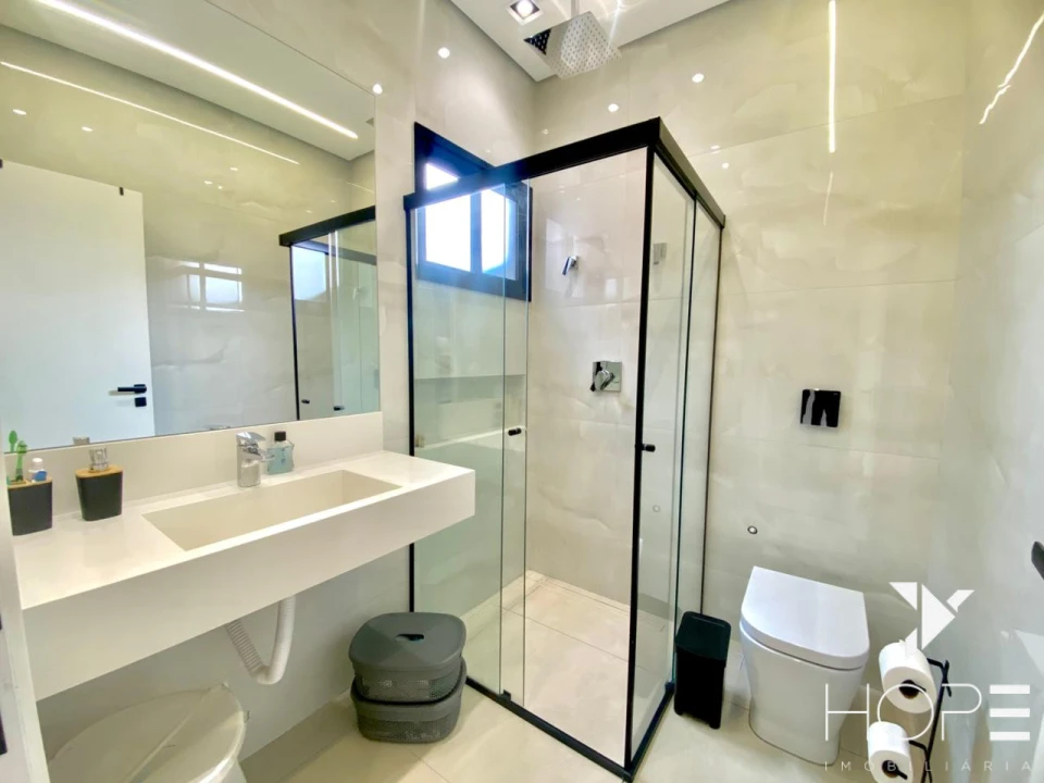 Imagens do imóveis CASA TERREA DE ALTO PADRÃO NO CONDOMÍNIO BELLEVIE - CAMBÉ