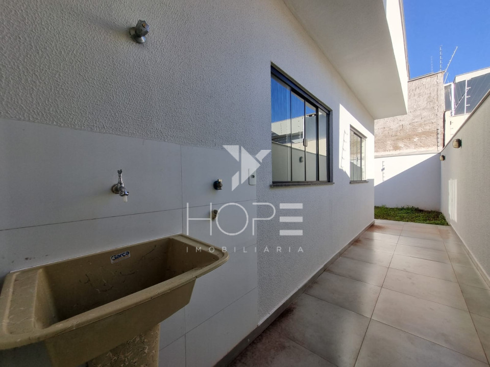 Imagens do imóveis CASA PARA LOAÇÃO NO FARID LIBOS