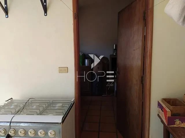 Imagens do imóveis Casa à venda com 250 m² - 3 quartos - 2 vagas - edícula - próximo ao Hospital Evangélico - Jardim Londrilar - Londrina PR