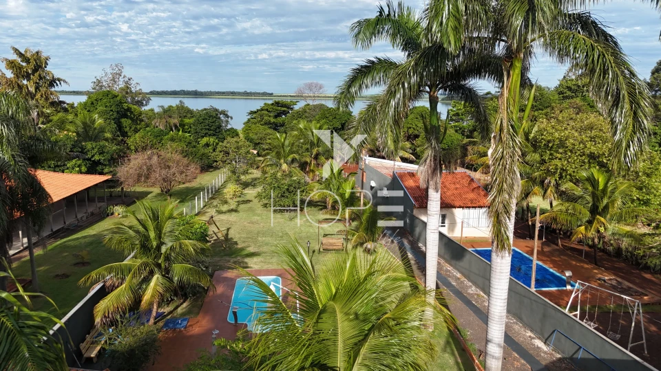 Imagens do imóveis Chácara molhada à venda com 1.872 m² - 1 quarto - piscina - salão de festas - Alvorada do Sul PR
