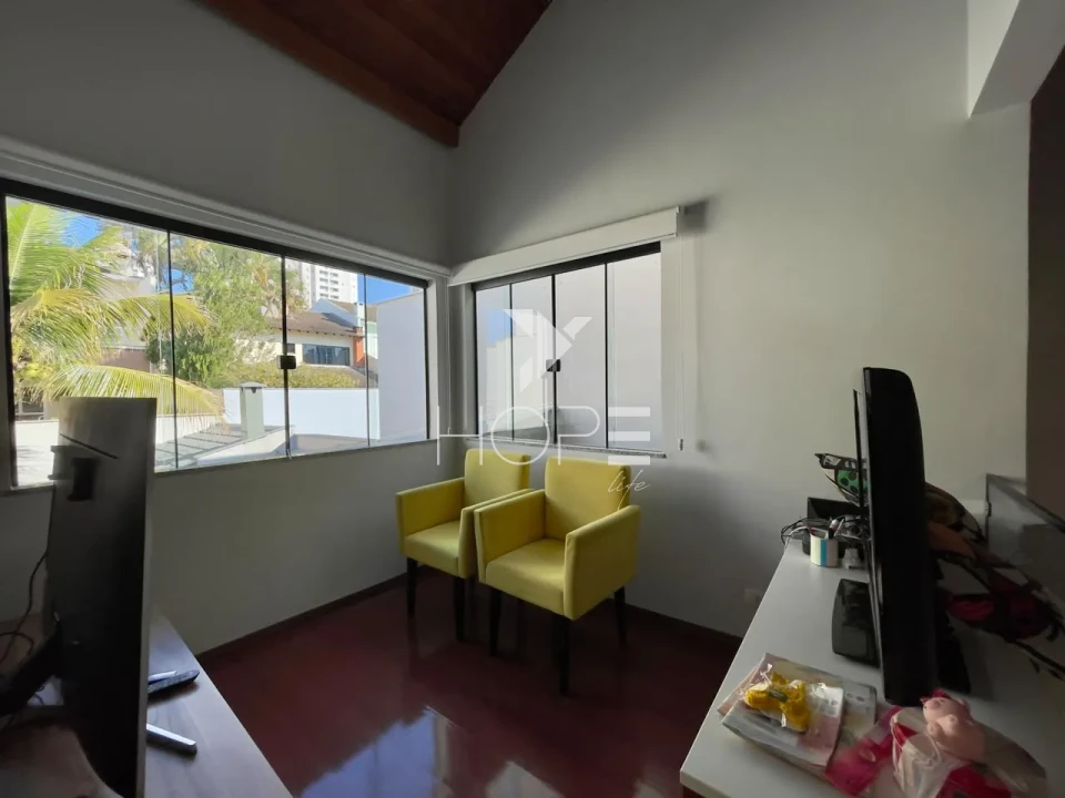 Sobrado em Condomínio à Venda – 261m² – 3 Quartos (1 Suíte) – Vale das Araucárias – Parque Residencial Alcântara – Zona Sul – Londrina/PR
