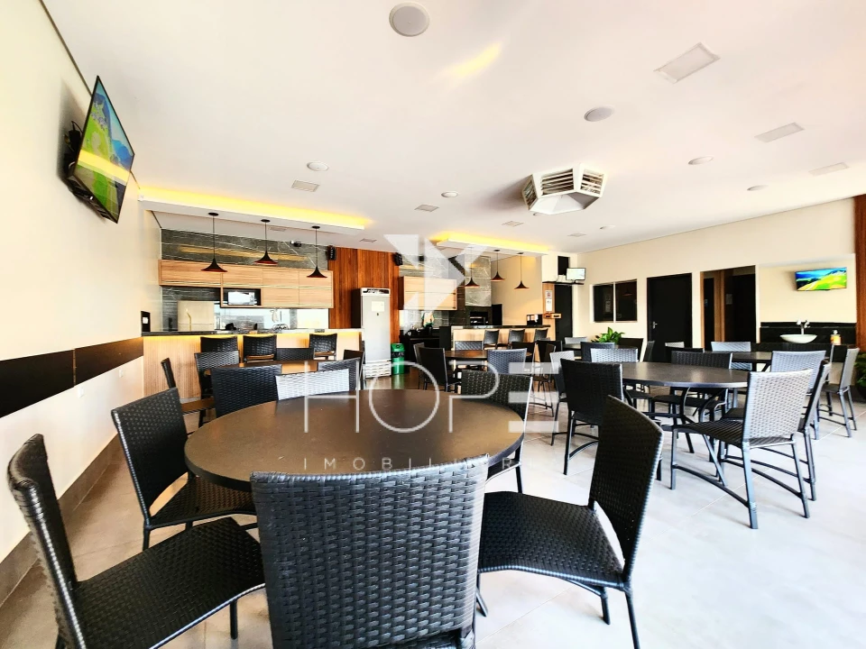 Imagens do imóveis Imóvel Comercial de Alto Padrão com Piscina e Espaço Gourmet à Venda em Cambé – Jardim do Café