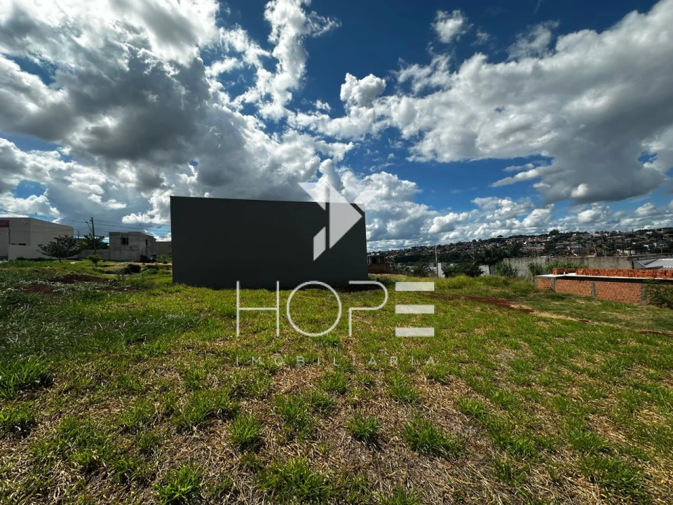 Imagens do imóveis Terreno à venda – 252 m² – Jardim Colinas – Zona Oeste – Londrina/PR
