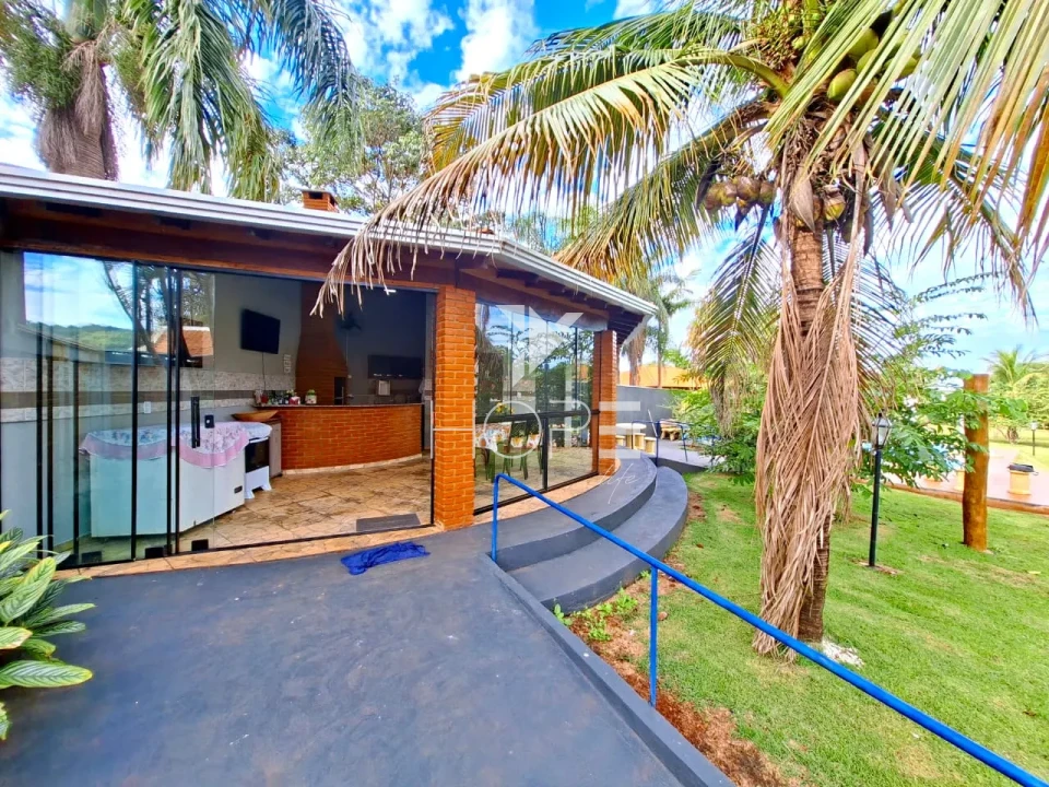 Imagens do imóveis Chácara molhada à venda com 1.872 m² - 1 quarto - piscina - salão de festas - Alvorada do Sul PR