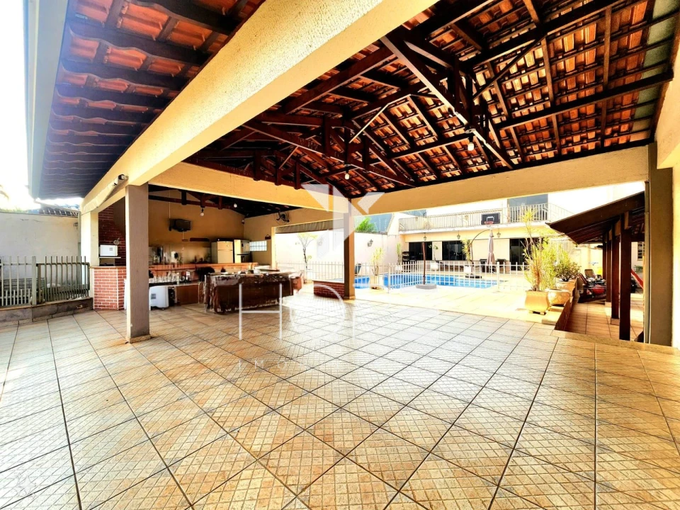 Sobrado à Venda 5 Quartos – Bairro Coliseu – Zona Norte Londrina PR