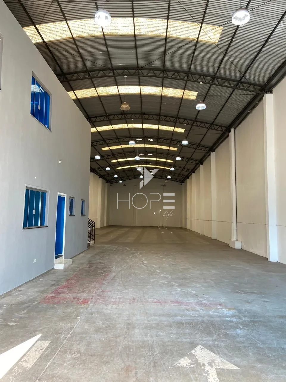 Barracão comercial para venda e locação com 650m² - terreno com 784m² - Bairro Andes - Londrina PR